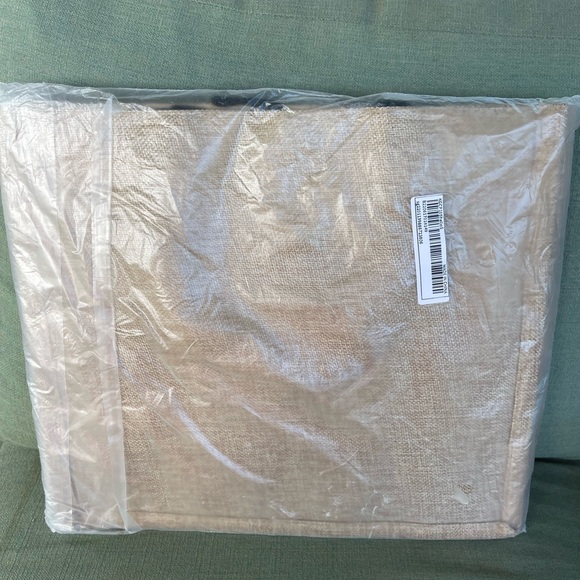 NWT Jute Bag “ Hello Weekend “ - Picture 3 of 3